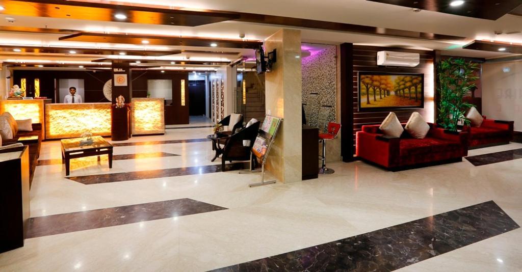 Airport La Sapphire Hotel & Restaurant New Delhi Buitenkant foto