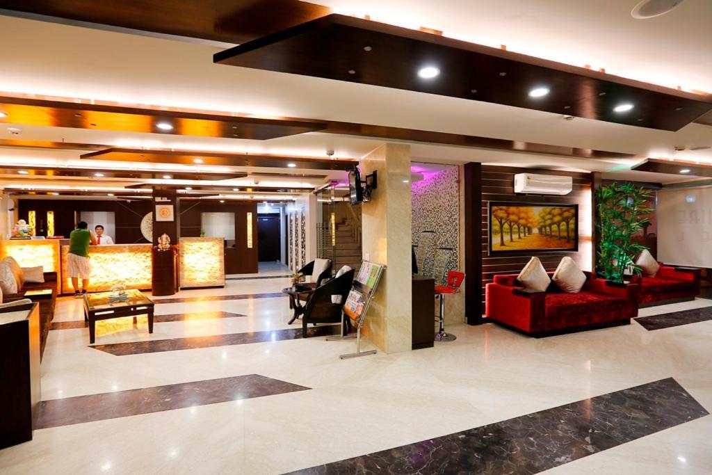 Airport La Sapphire Hotel & Restaurant New Delhi Buitenkant foto